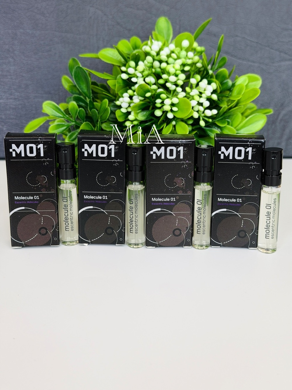 Escentric Molecules M01 Sample (4pcs)